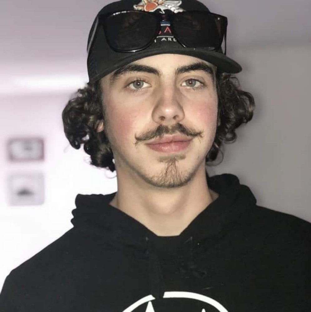 Meet your Posher, Mikey